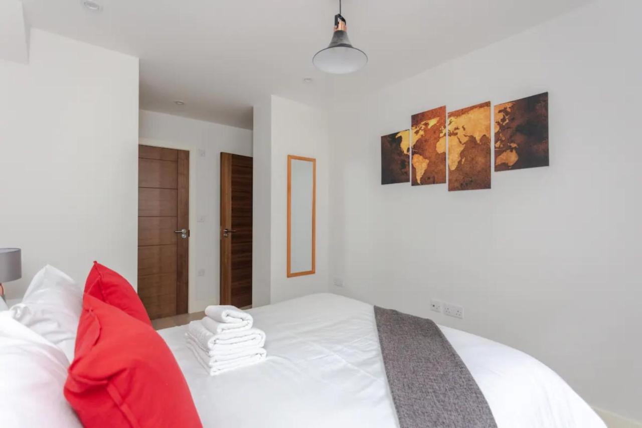Spacious And Modern Apartment In Pimlico Londra Dış mekan fotoğraf